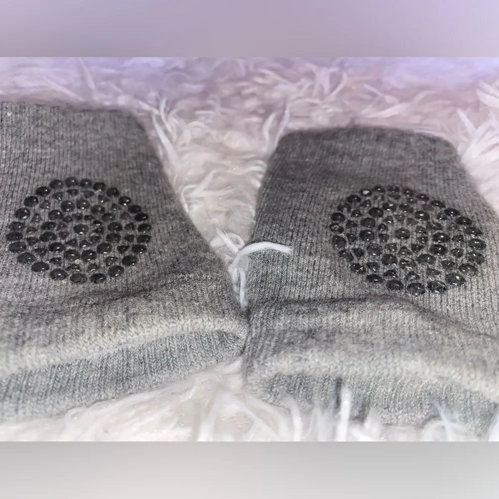 Kids Socks Baby/Crawler Gray Knee Socks w/ Grippers (3”x4.5”)